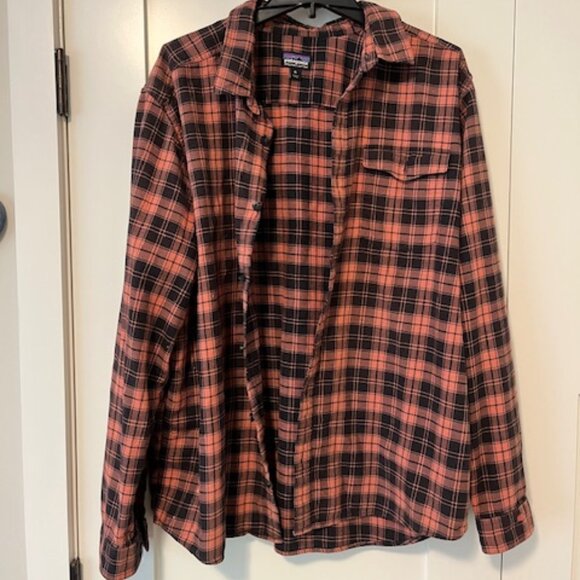 Patagonia Long Sleeve Shirt - Picture 1 of 4